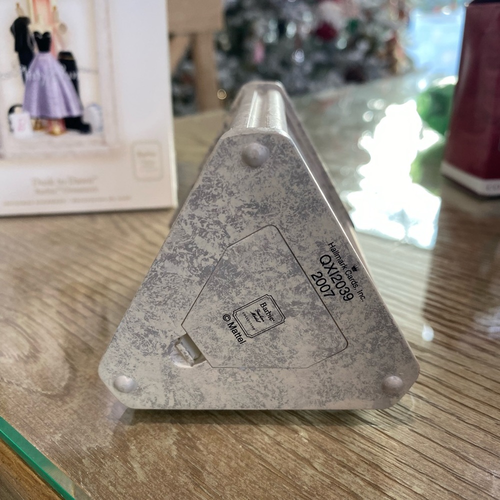 2007 Barbie Dusk to Dawn Ornament - Picture 6 of 6